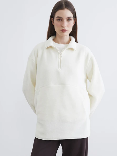 LCW Modest Beyaz Dik Yaka Oversize Kadın Polar Sweatshirt ürün görseli 1