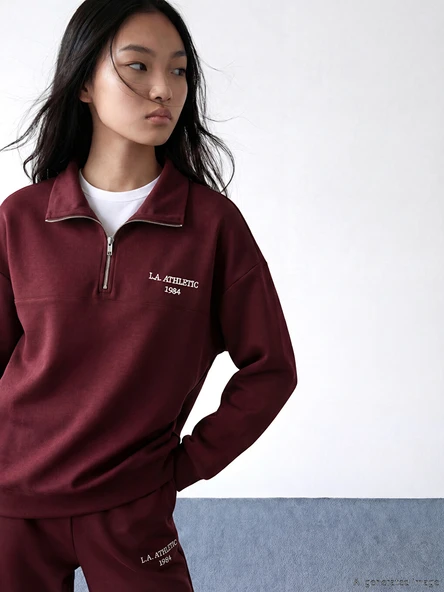 LCW Modest Mürdüm Nakışlı Soft Touch Oversize Kadın Sweatshirt Tunik ürün görseli 1