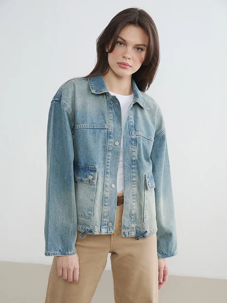 LCW Vision İndigo Gömlek Yaka Oversize Kadın Jean Ceket ürün görseli 1