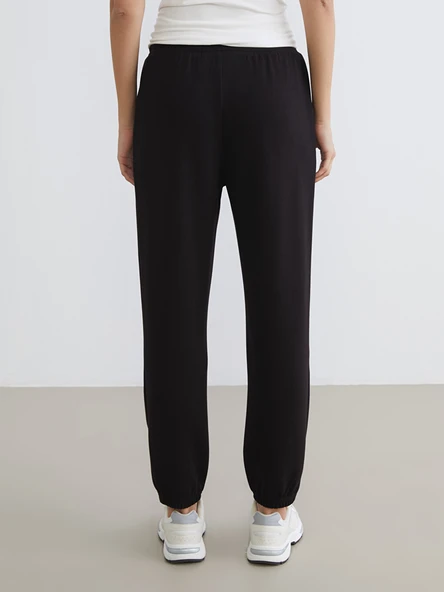 LCWAIKIKI Basic Siyah Soft Touch Kadın Jogger Eşofman Altı - Resim 5