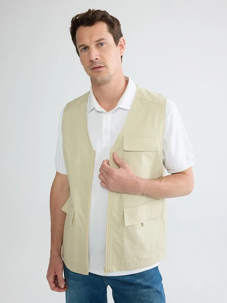 LCWAIKIKI Classic Gri Regular Fit Erkek Yelek ürün görseli 1