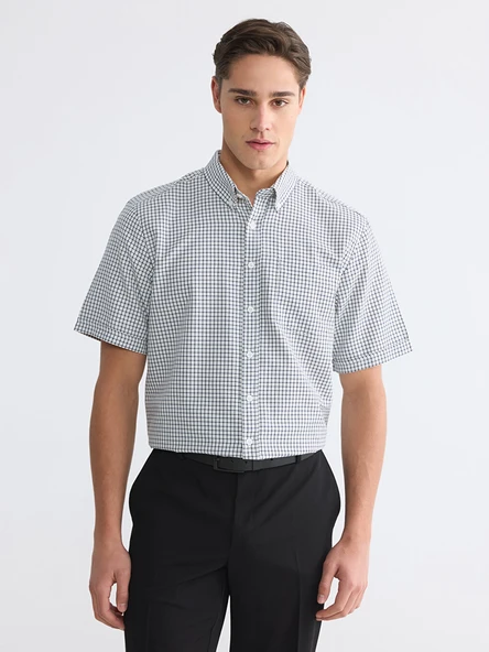 LCWAIKIKI Classic Beyaz Regular Fit Ekose Poplin Erkek Gömlek ürün görseli 1