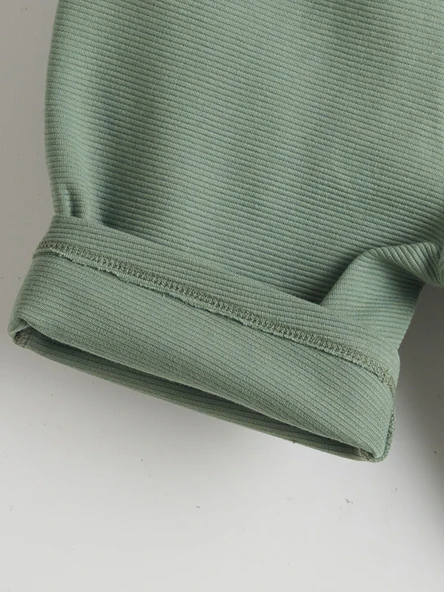 LCW Kids Yeşil Beli Lastikli Basic Erkek Çocuk Şort - Resim 3