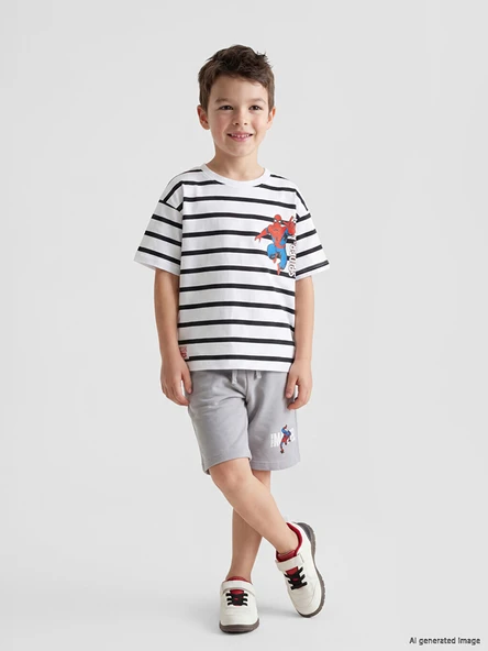 LCW Kids Gri Erkek Çocuk Marvel Baskılı Şort ürün görseli 1