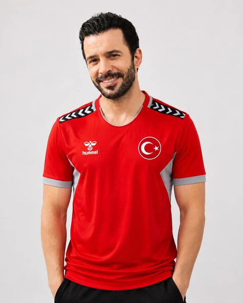 Hummel Otantik Milli Takım Antrenman Tişört Kırmızı ürün görseli 1