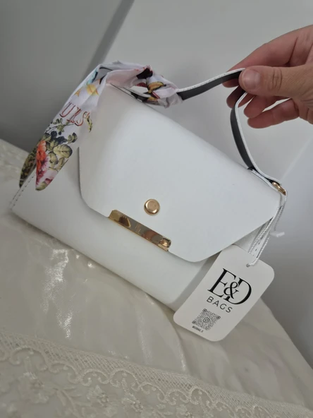 E&D Bags Beyaz Çiçekli Şık Çanta ürün görseli 1