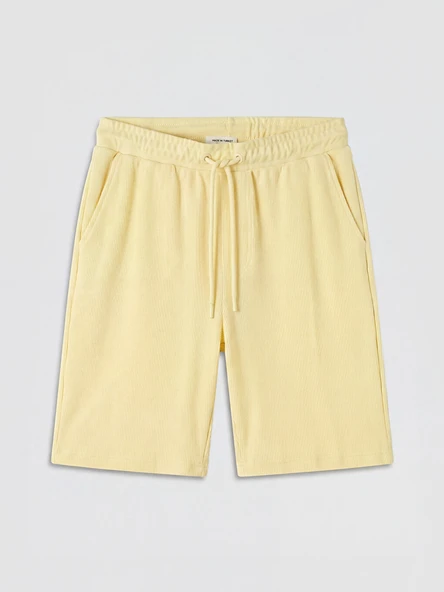 LCWAIKIKI Classic Sarı Regular Fit Erkek Şort ürün görseli 1