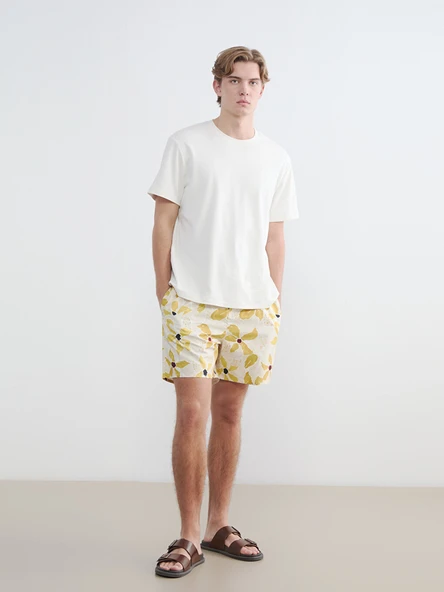 LCW SWIMWEAR Sarı Kısa Boy Desenli Erkek Deniz Şortu ürün görseli 1
