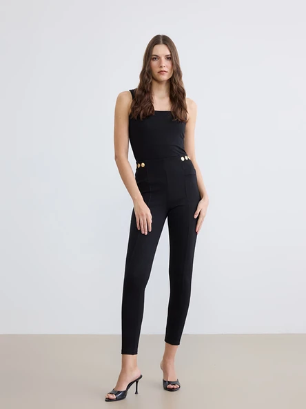 LCWAIKIKI Classic Siyah Ekstra Dar Fit Metal Aplikeli Kadın Pantolon ürün görseli 1