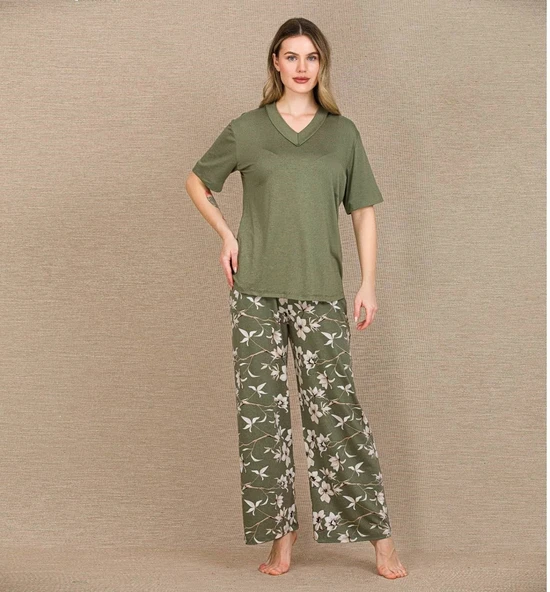 HERŞEYTREND  Şık Tasarım Çiçek Desenli Yeşil Kısa Kol Viskon Pijama Takımı ürün görseli 1