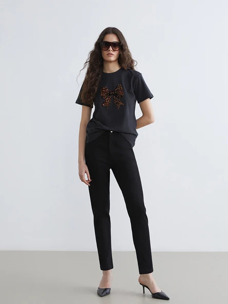 LCWAIKIKI Classic Siyah Beli Lastikli Slim Mom Kadın Jean Pantolon ürün görseli 1