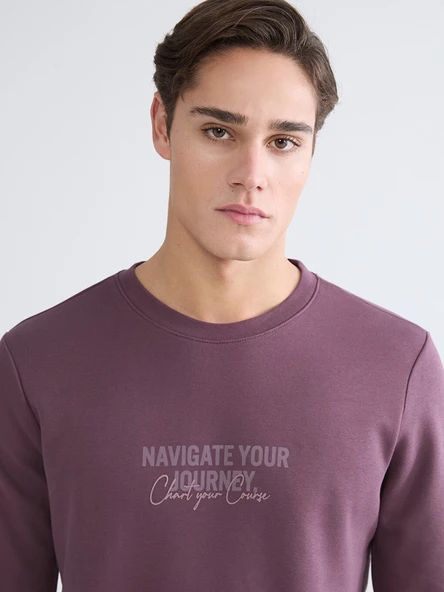 LCWAIKIKI Classic Mürdüm Bisiklet Yaka Baskılı Erkek Sweatshirt ürün görseli 1