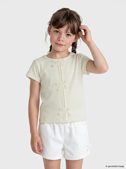 LCW Kids Ekru Bisiklet Yaka Fiyonk Detaylı Kız Çocuk Tişört ürün görseli 1