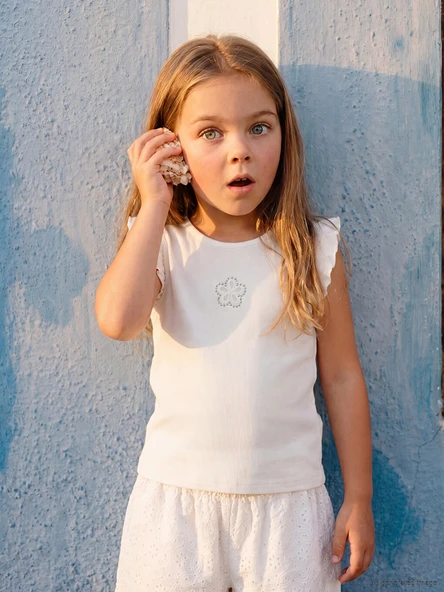 LCW Kids Beyaz Bisiklet Yaka Taşlı Kız Çocuk Atlet ürün görseli 1