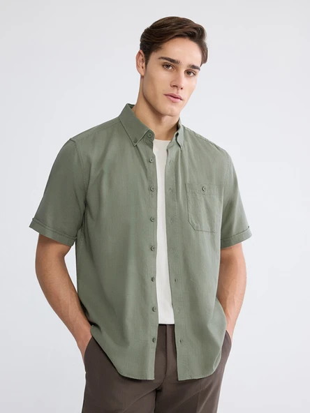LCWAIKIKI Classic Haki Regular Fit Poplin Erkek Gömlek ürün görseli 1