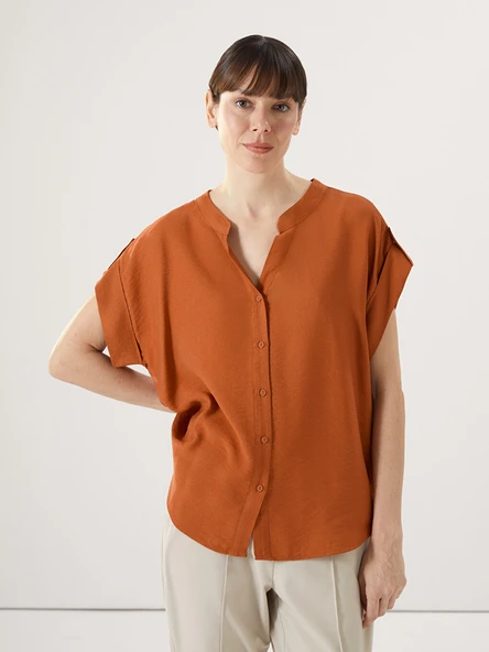 LCWAIKIKI Classic Kahverengi Kaçık Yaka Oversize Kadın Bluz ürün görseli 1