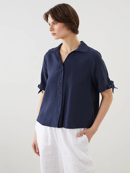 LCWAIKIKI Classic Lacivert Loose Fit Kadın Gömlek ürün görseli 1