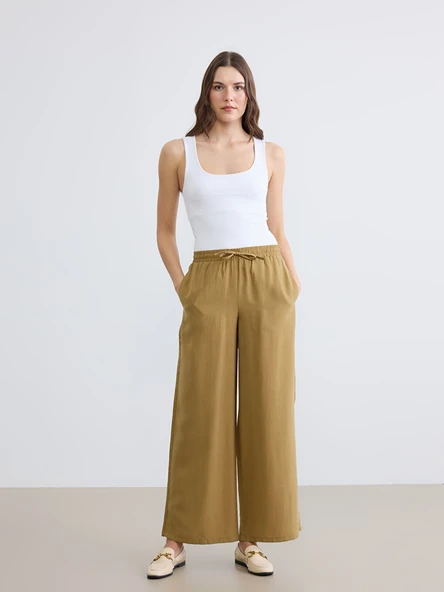 LCW STUDIO Yeşil Beli Lastikli Geniş Paça Kadın Pantolon ürün görseli 1