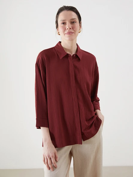 LCWAIKIKI Classic Bordo Loose Fit Dokulu Kadın Gömlek ürün görseli 1