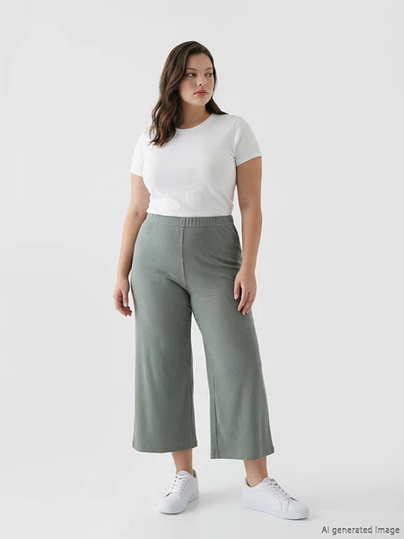 LCWAIKIKI Classic Haki Beli Lastikli Çizgili Kadın Pantolon ürün görseli 1