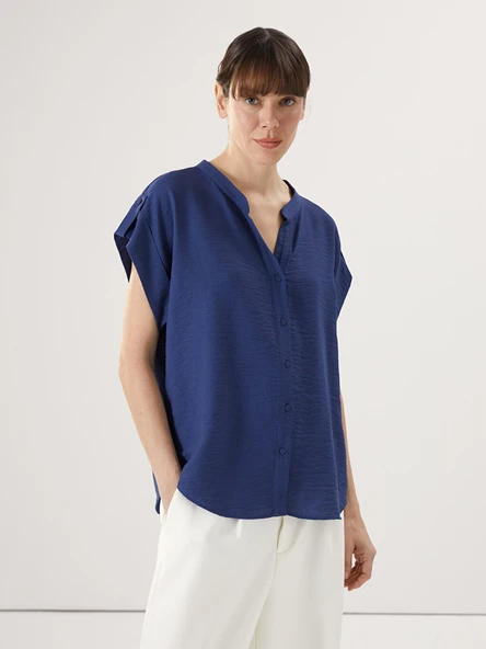 LCWAIKIKI Classic Lacivert Kaçık Yaka Oversize Kadın Bluz ürün görseli 1