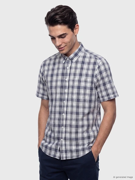 LCWAIKIKI Classic Lacivert Regular Fit Ekose Poplin Erkek Gömlek ürün görseli 1