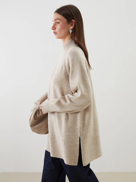 LCW Modest Ekru Dik Yaka Oversize Kadın Triko Tunik ürün görseli 1
