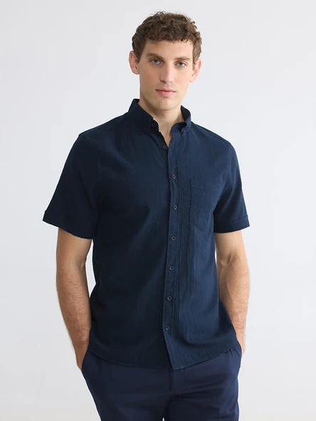 LCWAIKIKI Classic Lacivert Regular Fit Armürlü Erkek Gömlek ürün görseli 1