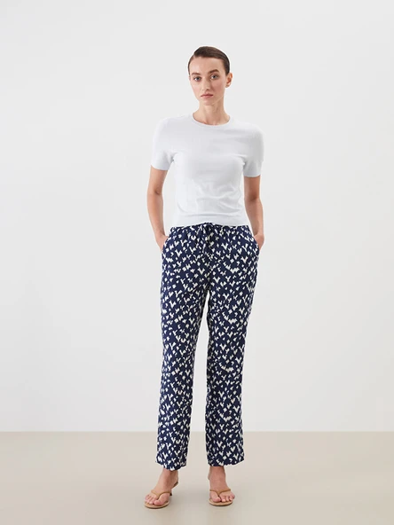 LCW Comfort Lacivert Beli Lastikli Havuç Kesim Kadın Pantolon ürün görseli 1