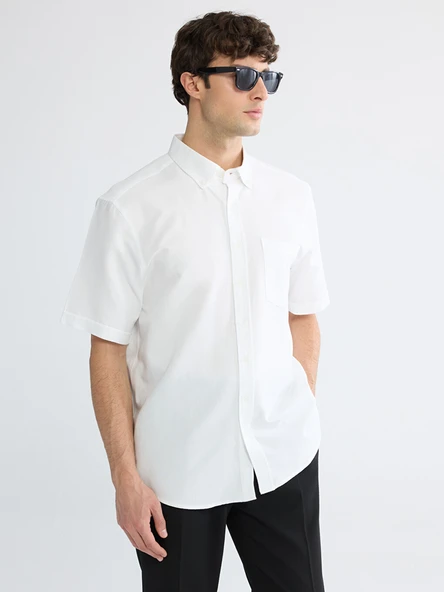 LCWAIKIKI Classic Beyaz Regular Fit Armürlü Erkek Basic Gömlek ürün görseli 1