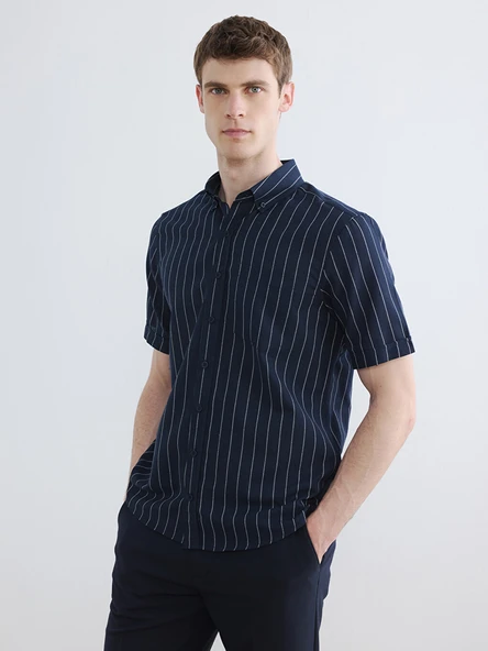LCWAIKIKI Classic Lacivert Regular Fit Çizgili Erkek Gömlek ürün görseli 1