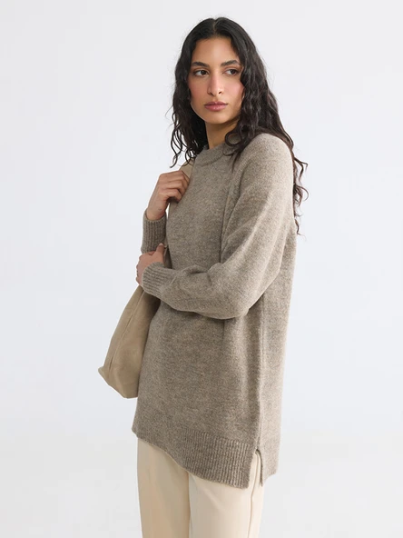 LCW Modest Kahverengi Bisiklet Yaka Oversize Kadın Triko Tunik ürün görseli 1