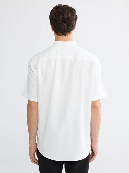 LCWAIKIKI Classic Beyaz Regular Fit Armürlü Erkek Basic Gömlek - Resim 4