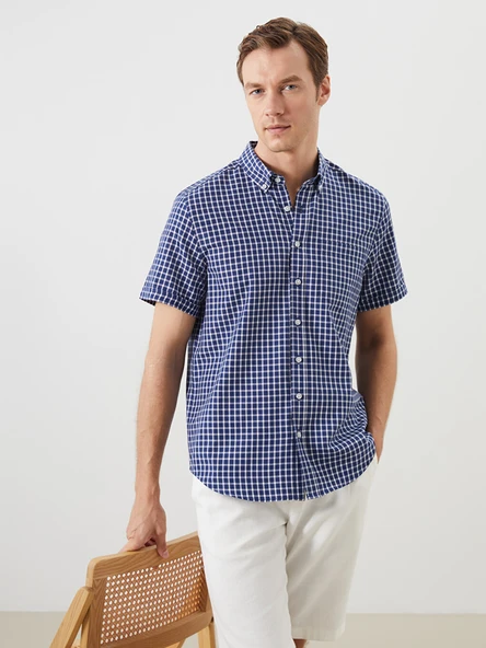 LCWAIKIKI Classic Lacivert Regular Fit Kısa Kollu Ekose Oxford Erkek Gömlek ürün görseli 1