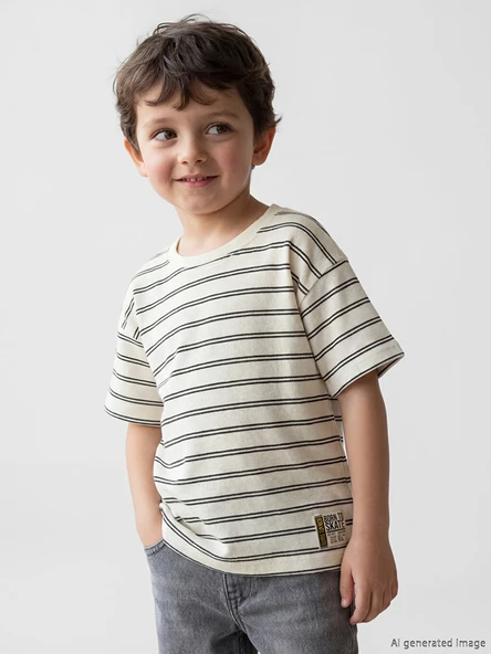 LCW Kids Lacivert Bisiklet Yaka Çizgili Erkek Çocuk Tişört ürün görseli 1