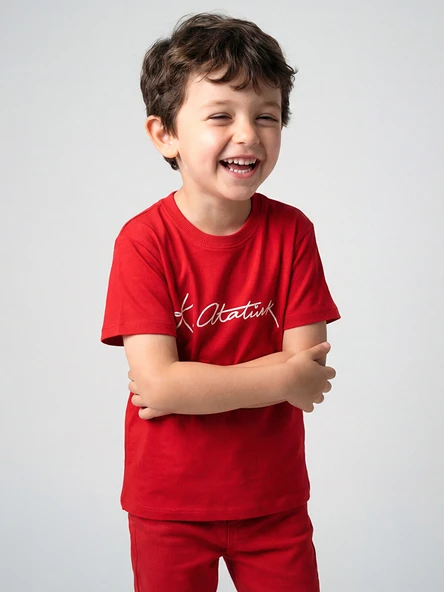 LCW Kids Kırmızı Atatürk İmzası Baskılı Erkek Çocuk Tİşört ürün görseli 1