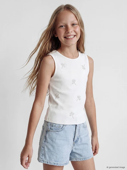 LCW Kids Ekru Bisiklet Yaka Boncuklu Kız Çocuk Atlet ürün görseli 1