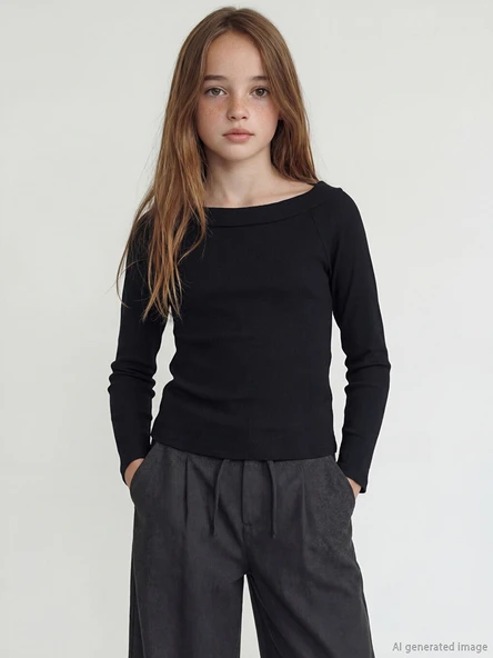 LCW Kids Siyah Kayık Yaka Kız Çocuk Fitilli Tişört ürün görseli 1