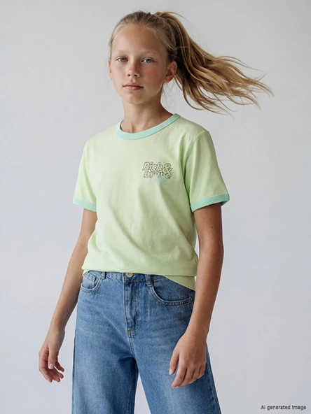 LCW Kids Yeşil Bisiklet Yaka Baskılı Kız Çocuk Tişört ürün görseli 1