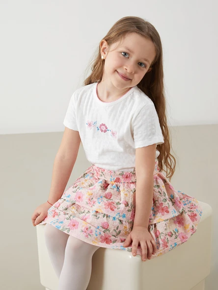 LCW Kids Beyaz Bisiklet Yaka Nakışlı Kız Çocuk Tişört ürün görseli 1