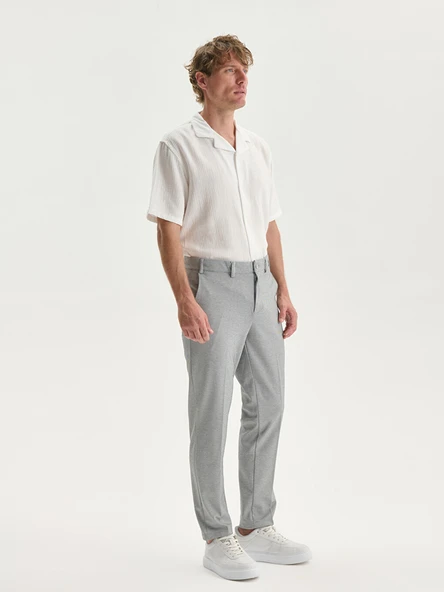 LCWAIKIKI Classic Gri Dar Kalıp Erkek Chino Pantolon ürün görseli 1