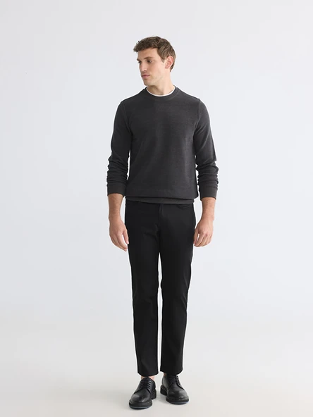 LCWAIKIKI Classic Siyah Regular Fit Erkek Chino Pantolon ürün görseli 1