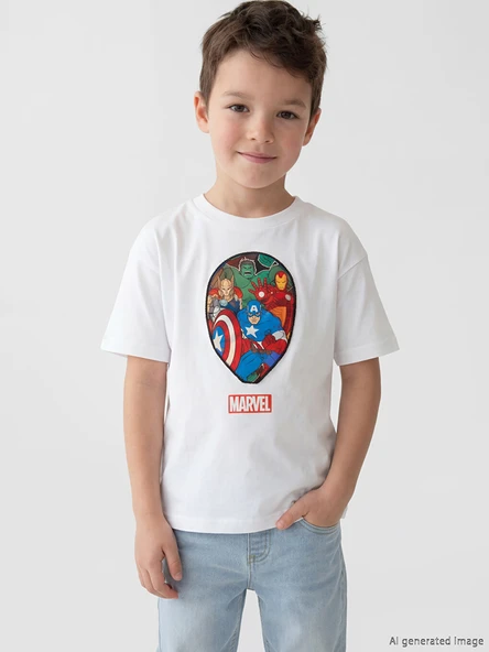 LCW Kids Beyaz Marvel Hologram Baskılı Erkek Çocuk Tişört ürün görseli 1