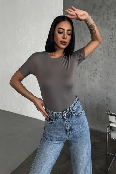 Rahat Şık Kısa Kollu Bisiklet Yaka Likralı Viskon Penye Body Füme ürün görseli 1