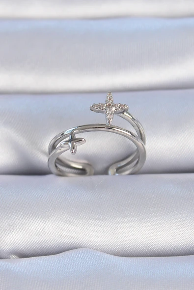 Pirinç Gümüş Renk Zirkon Taşlı Yıldız Model Kadın Yüzük ürün görseli 1