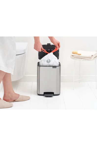 Brabantia BO MATT STEEL FPP PEDALLI ÇÖP KUTUSU 7L ürün görseli 1