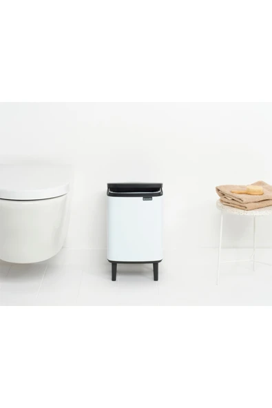 Brabantia -bo Hı Beyaz Ayaklı Çelik Çöp Kutusu 7l ürün görseli 1