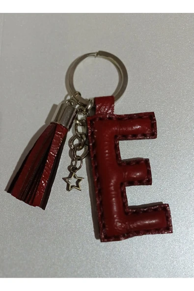 Durush Collection Gerçek Deri Kırmızı Rugan "E" Harfi Anahtarlık ürün görseli 1