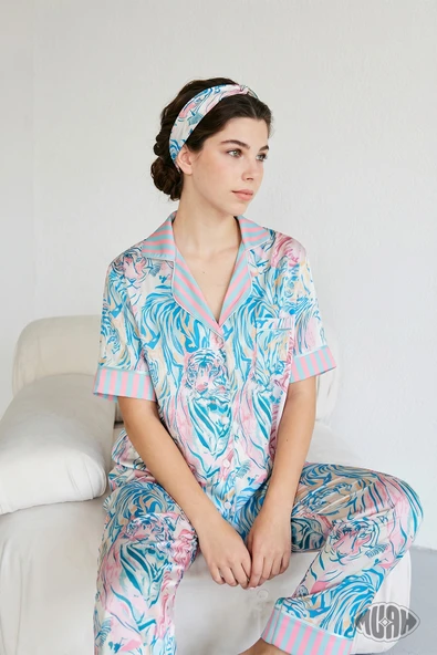 Blue Savana Kadın Saten Pijama Takımı Kaplan ve Zebra Desenli Kısa Kollu Mavi ürün görseli 1