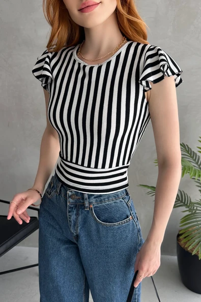 Sırtı Fiyonk Bağlamalı Çizgi Detaylı Crop Bluz ürün görseli 1
